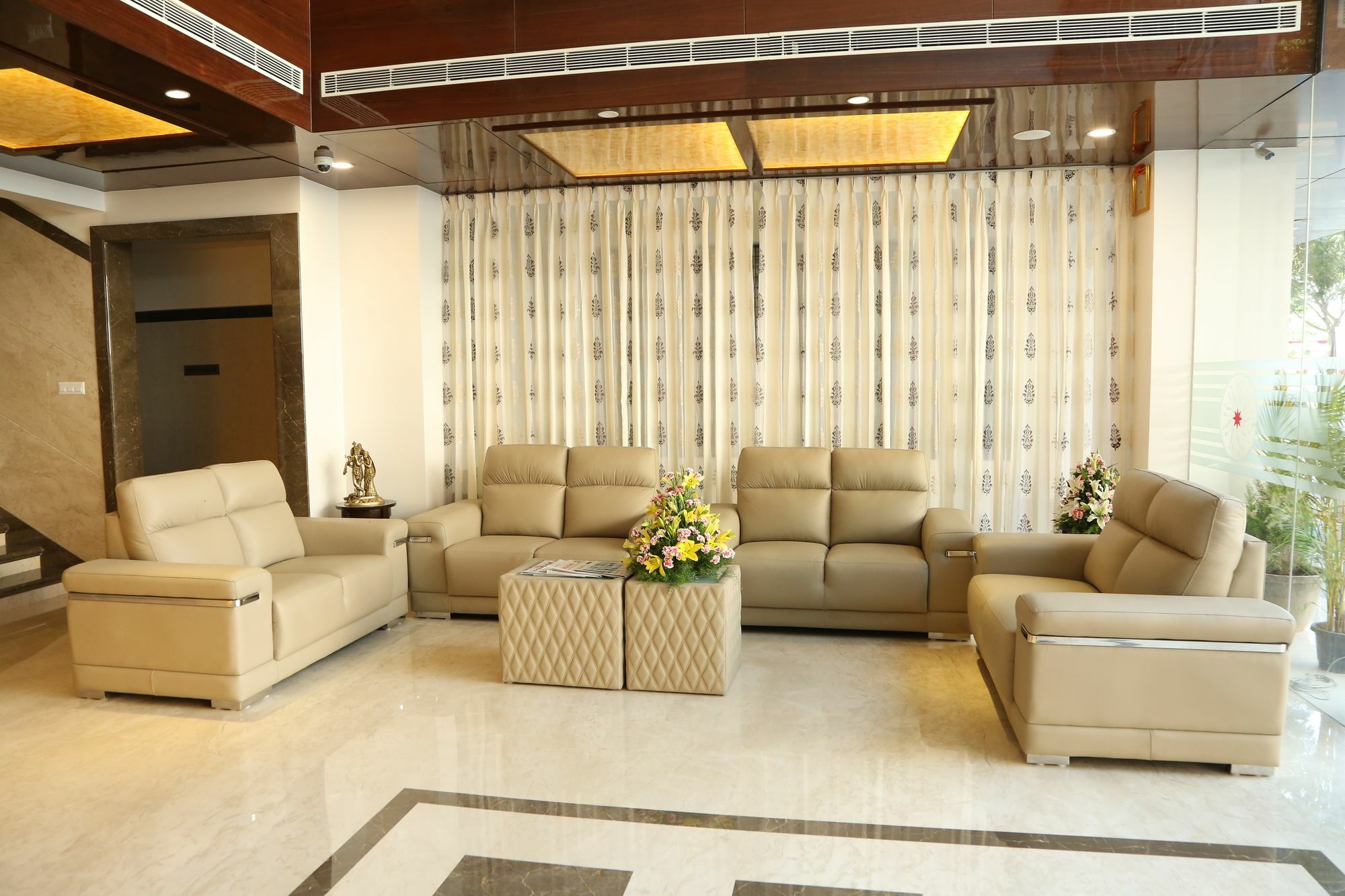 I V Sanctum Hotel Bangalore Exterior photo