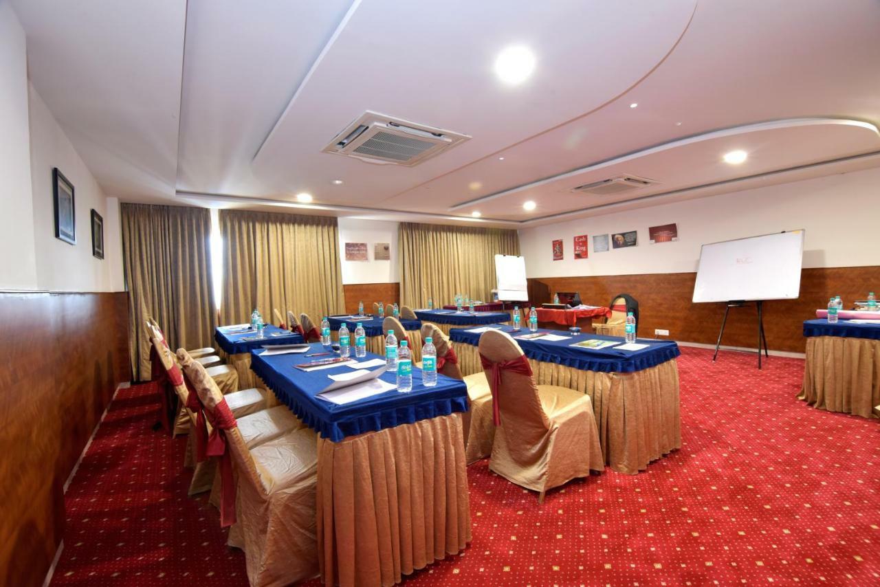 I V Sanctum Hotel Bangalore Exterior photo
